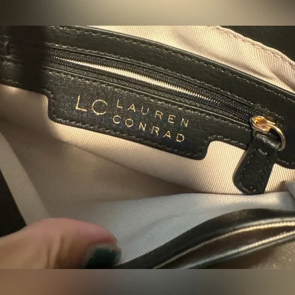 NWOT LC Lauren Conrad Blair Leather Crossbody Bag - Black - Picture 4 of 13